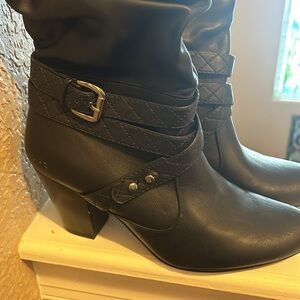 Rialto size 9M black 3” heel boots zip up with buckle accents 15” tall from heel